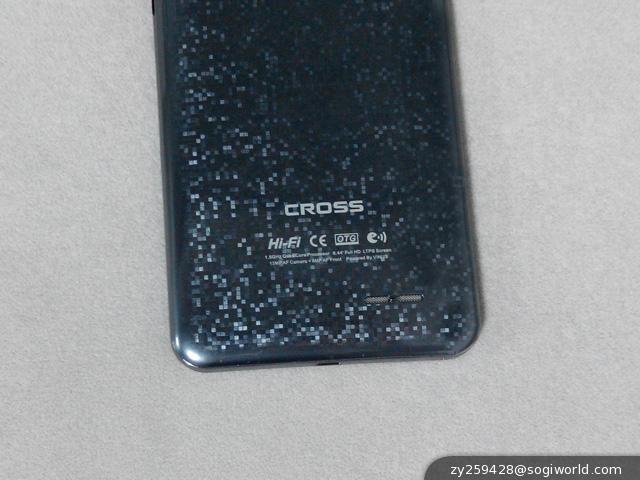 优米-CROSS-C1-真机照