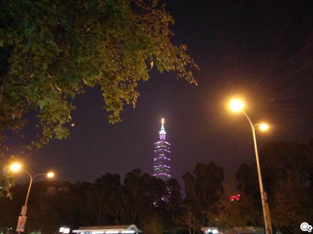 谷歌-Nexus-5-实拍图