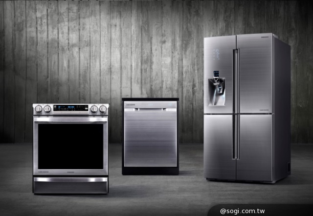 三星2014  CES全新曲面 UHD TV、名廚系列及最佳視覺與生產力平板