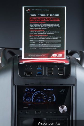 2014 CES華碩新品登場 28吋4K顯示器 輕巧可攜LED投影機精彩亮相 2014 CES華碩新品登場 28吋4K顯示器 輕巧可攜LED投影機精彩亮相