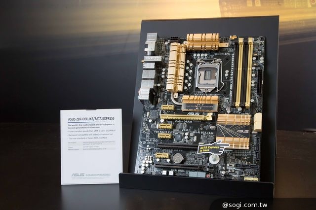 2014 CES華碩新品登場 28吋4K顯示器 輕巧可攜LED投影機精彩亮相 2014 CES華碩新品登場 28吋4K顯示器 輕巧可攜LED投影機精彩亮相