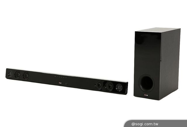 LG推出超薄機身「SoundPlate」 打造專屬「纖」聲奪人微型劇院