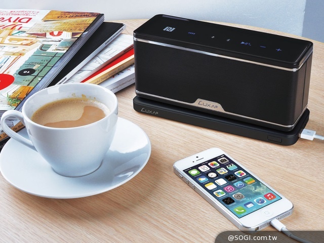 LUXA2納爾莎全新「Groovy W無線充電NFC藍芽立體聲喇叭」