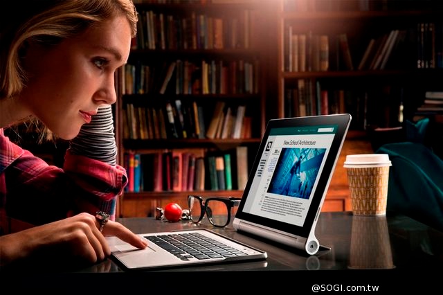 站著、趴著、拿著 最佳平板 Lenovo Yoga Tablet 陪你迎接新的一年