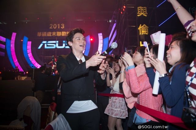2013華碩歲末聯歡晚會 三大家長化身進擊航海王 掌舵3C卓越航道