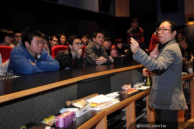 青少年手機拍片 數位編曲配音營隊 「總鋪師」換你來「掌」聲