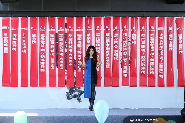 「鐵肺女王」李佳薇全新專輯「天堂/懸崖」舉辦感恩慶功餐會