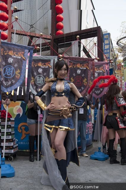 《真三國大戰》孫尚香率四大女武將 降臨西門町與現場民眾同樂 《真三國大戰》孫尚香率四大女武將 降臨西門町與現場民眾同樂