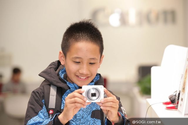 Canon落實影像公益 長期贊助「孩子的另一扇眼睛—校園攝影深耕課程」 Canon落實影像公益 長期贊助「孩子的另一扇眼睛—校園攝影深耕課程」