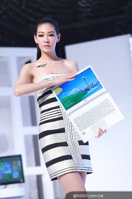 宏碁春電展白色時尚風潮 筆電、Ultrabook、平板、AIO及螢幕