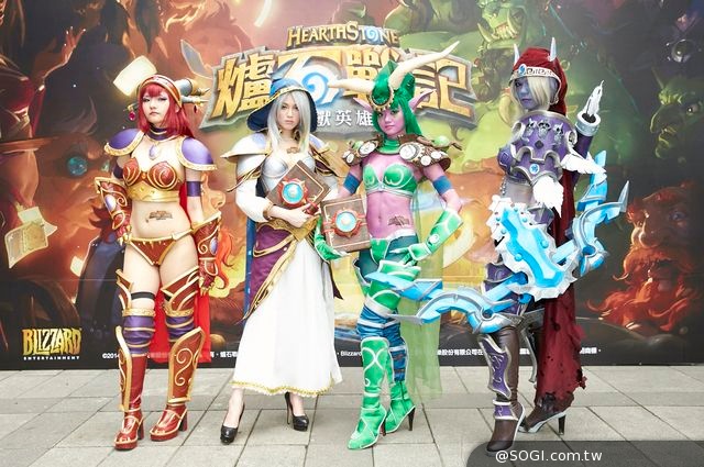 《爐石戰記：魔獸英雄傳》卡牌英雄街頭「釘孤支」