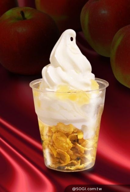 北海道特濃牛奶霜淇淋 在新光三越站前店「悠美菓子」登場囉 北海道特濃牛奶霜淇淋 在新光三越站前店「悠美菓子」登場囉