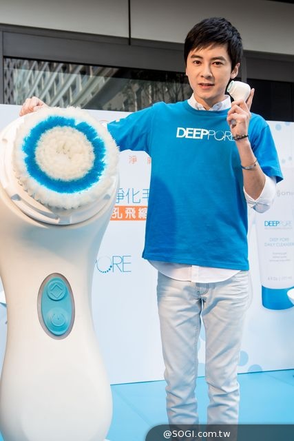 偶像小生李國毅分享「每天60秒」輕鬆為肌膚毛孔把關秘訣 偶像小生李國毅分享「每天60秒」輕鬆為肌膚毛孔把關秘訣