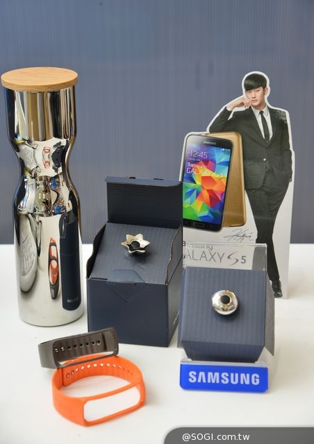 「變身金秀賢PK大賽」搶代言人簽名GALAXY S5 百變造型出籠 「變身金秀賢PK大賽」搶代言人簽名GALAXY S5 百變造型出籠