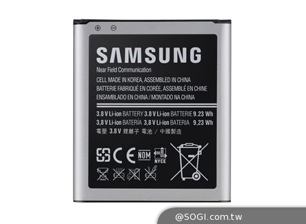 三星GALAXY K Zoom 極速4G與10倍光學變焦智慧手機 中華電信獨售 三星GALAXY K Zoom 極速4G與10倍光學變焦智慧手機 中華電信獨售