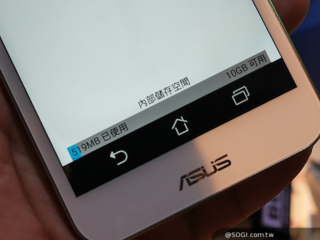 高階新機ASUS PadFone S搶先動手玩 7月上市【Computex 2014】 高階新機ASUS PadFone S搶先動手玩 7月上市【Computex 2014】