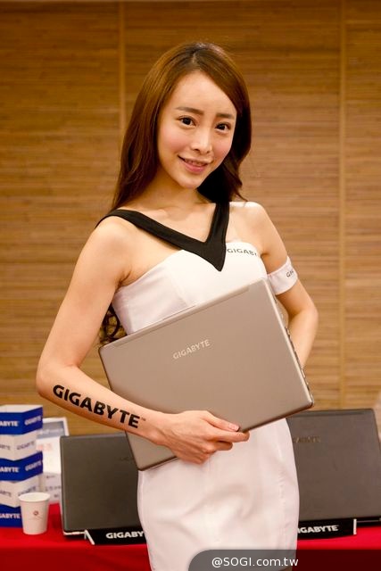 技嘉14吋觸控筆電Ultrabook U24T 降價5千再送500元禮券 技嘉14吋觸控筆電Ultrabook U24T 降價5千再送500元禮券
