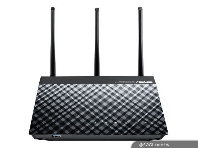 華碩多媒體展超人氣ZenFone 4 A450 4.5吋版 搶攻父親節最佳獻禮