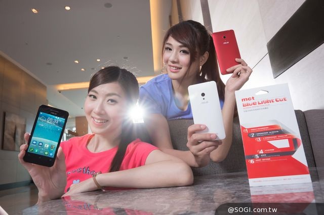 2014台北應用展 華碩繽紛變形筆電Transformer Book T100新色首賣