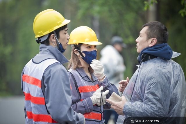 《活路》楊謹華樂當推理女王 穿上性感OL套裝 火辣挑逗吳大維 《活路》楊謹華樂當推理女王 穿上性感OL套裝 火辣挑逗吳大維