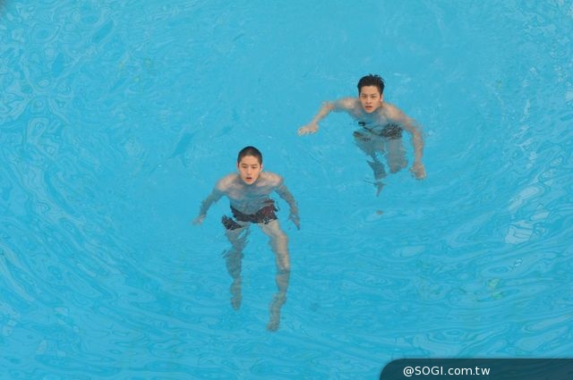 《水男骸》首映遇怪事!跳電六遍無法放映 預告播放無聲逢「詭」快轉 《水男骸》首映遇怪事!跳電六遍無法放映 預告播放無聲逢「詭」快轉