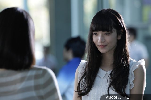 《渴望》新世代蛇蠍美人小松菜奈 率閨蜜告白六男 《渴望》新世代蛇蠍美人小松菜奈 率閨蜜告白六男