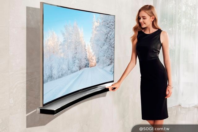 三星發表全球首款Curved Soundbar曲面藍牙無線揚聲器