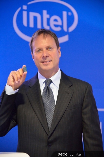 英特爾推出Intel Core M處理器 集美感、優異效能與電池續航力於一身 英特爾推出Intel Core M處理器 集美感、優異效能與電池續航力於一身