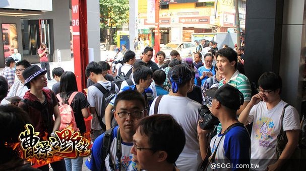 《曹操之野望》突破百萬下載,豆花妹街頭送百萬好禮萬元現金 《曹操之野望》突破百萬下載,豆花妹街頭送百萬好禮萬元現金