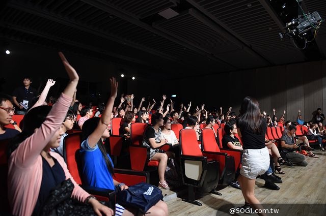 iPhone6和夢想哪個重要《侶行》臺灣政治大學分享環球感悟 iPhone6和夢想哪個重要《侶行》臺灣政治大學分享環球感悟