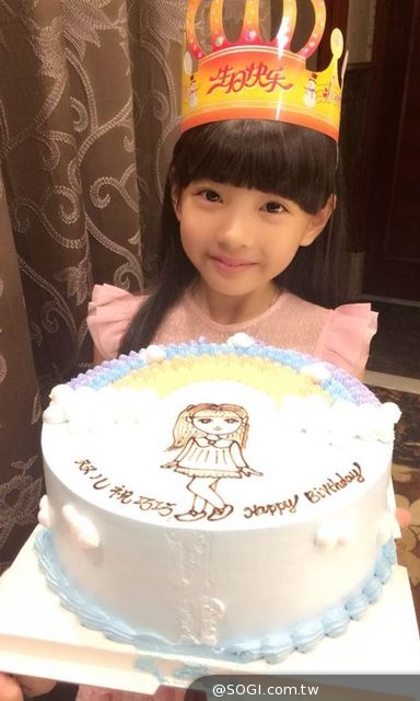 「00後小女神」王巧人氣爆 粉絲寄生日禮物堆成山 「00後小女神」王巧人氣爆 粉絲寄生日禮物堆成山