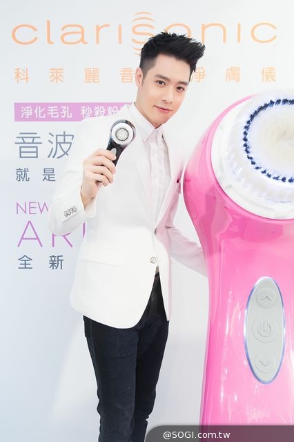 「時尚男神」周湯豪 愛上ARIA感受「淨化毛孔 秒殺粉刺」 「時尚男神」周湯豪 愛上ARIA感受「淨化毛孔 秒殺粉刺」