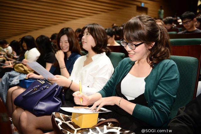 「LINE Webtoon原創漫畫大賽」號召高手角逐百萬總獎金 「LINE Webtoon原創漫畫大賽」號召高手角逐百萬總獎金