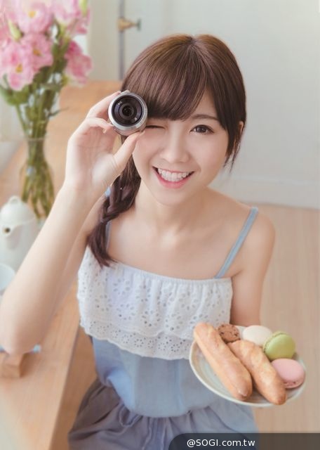 三星NX mini韌體升級 17mm頂級大光圈人像鏡打造最迷人嬌點