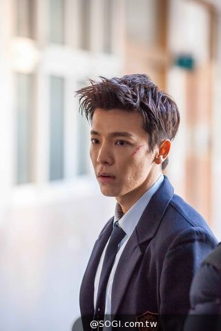 《騷動青春》韓國試片會群星力挺 Super Junior團員為東海站台 《騷動青春》韓國試片會群星力挺 Super Junior團員為東海站台