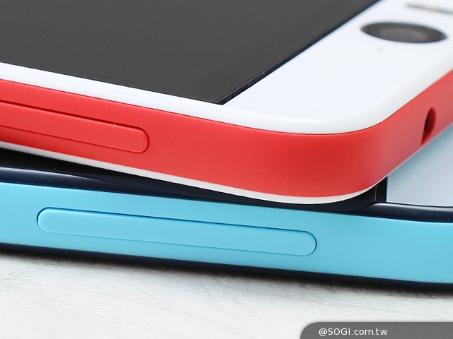HTC-Desire-EYE-珊瑚白-海湾蓝