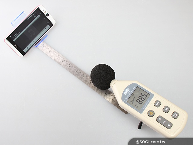 就是EYE美!HTC Desire EYE珊瑚白、海湾蓝双色体验 HTC-Desire-EYE-珊瑚白-海湾蓝
