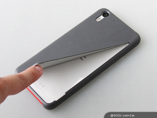 HTC Desire EYE與多彩Dot View保護殼 HTC-Desire-EYE-DotView-保护套