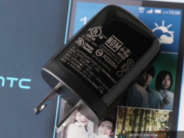 就是EYE美!HTC Desire EYE珊瑚白、海湾蓝双色体验 HTC-Desire-EYE-珊瑚白-海湾蓝