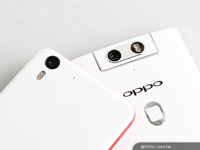 HTC Desire EYE、OPPO N3手机界的自拍神器之争 HTC-Desire-EYE-OPPO-N3-自拍神器-真机照