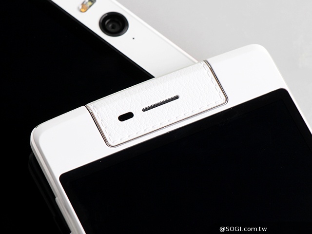 HTC Desire EYE、OPPO N3手机界的自拍神器之争 HTC-Desire-EYE-OPPO-N3-自拍神器-真机照