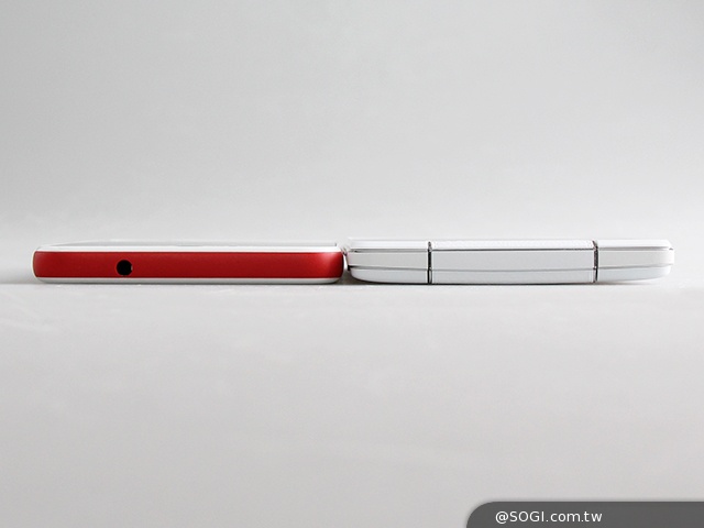 HTC Desire EYE、OPPO N3手机界的自拍神器之争 HTC-Desire-EYE-OPPO-N3-自拍神器-真机照
