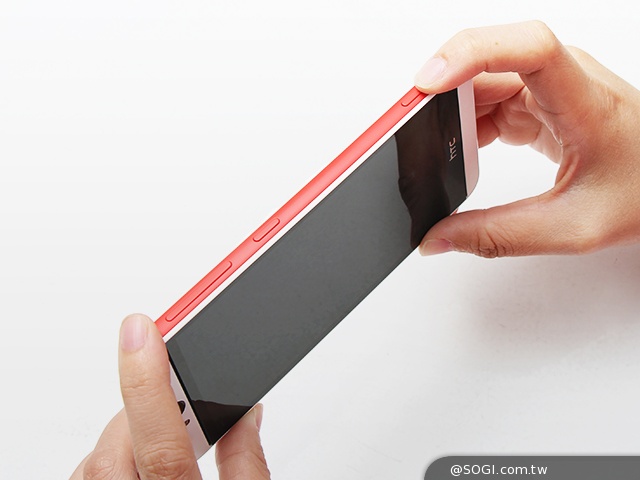 HTC Desire EYE、OPPO N3手机界的自拍神器之争 HTC-Desire-EYE-OPPO-N3-自拍神器-真机照