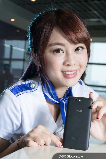 2014台北資訊月盛大開跑 華碩全新筆電Chromebook C300展場首賣