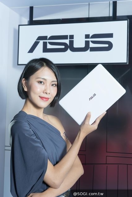 華碩破壞式創新海嘯再起 輕奢華筆電EeeBook X205資訊月上市