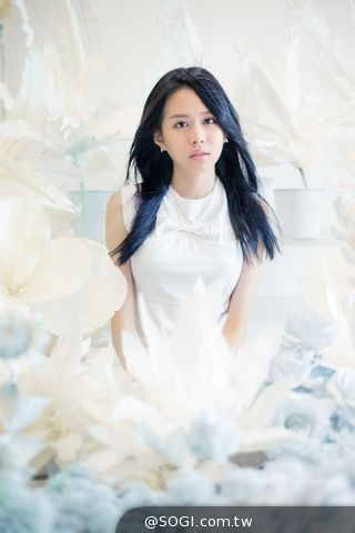 年終最強新人「學生情人」孫羽希個人全新迷你專輯《褪殼》 年終最強新人「學生情人」孫羽希個人全新迷你專輯《褪殼》
