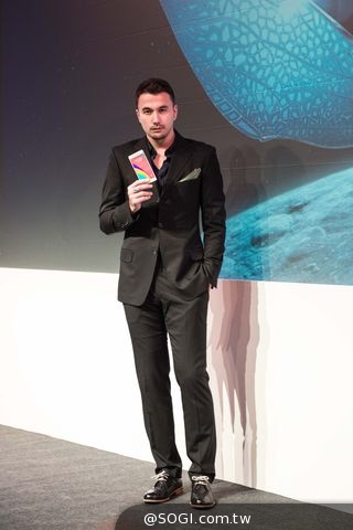 首款自動旋轉鏡頭OPPO N3 與極致纖薄OPPO R5雙美登場