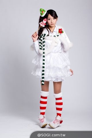 華人第一美少女許雅涵「聖誕咩裝」清涼超級賽亞人 華人第一美少女許雅涵「聖誕咩裝」清涼超級賽亞人