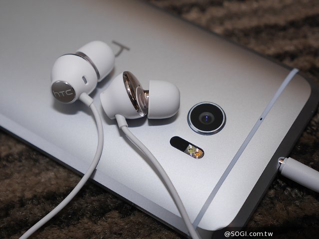 HTC 10高质感外型与效能抢先实测 HTC 10高质感外型与效能抢先实测