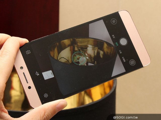 乐视2、2 Pro、Max2发布 首款Type-C音频接口手机 乐视2、2 Pro、Max2发布 首款Type-C音频接口手机